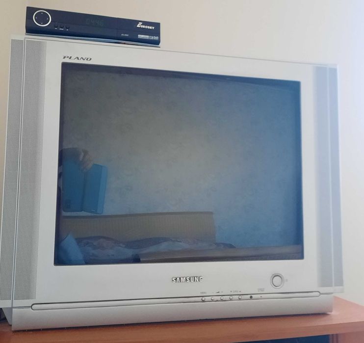 Продам телевизор SAMSUNG CW-21 M 63 N