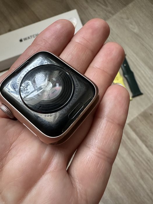 Apple Watch SE 40mm Gold