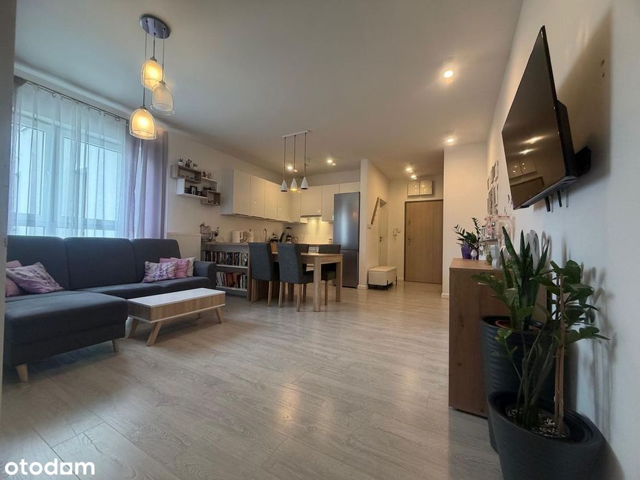 Nowoczesny apartamentowiec, niska zabudowa, 3 pokoje z wyposażeniem