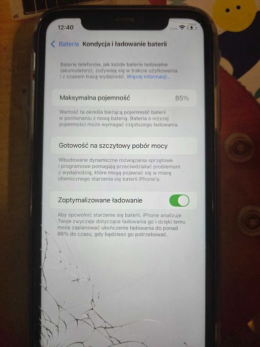 iPhone 11 biały 64GB bateria 85% - lekko uszkodzony ekran