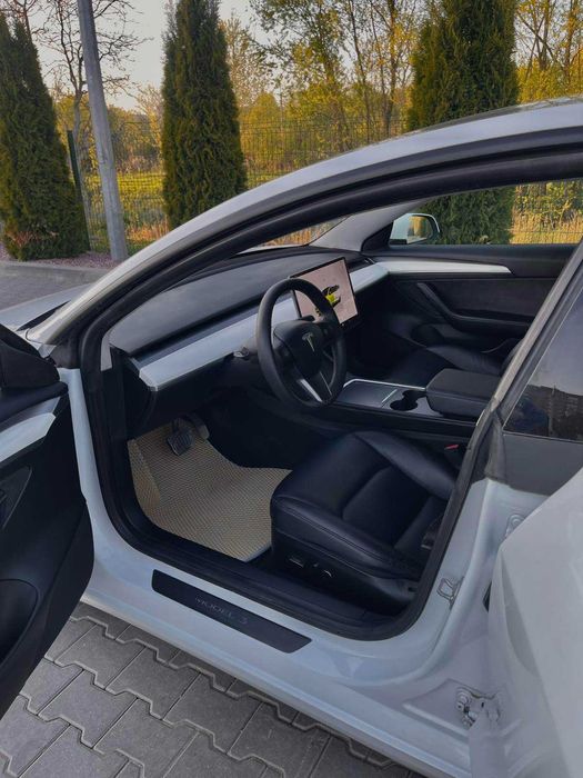 Оренда Tesla Model 3 2022 (LFP батарея 60квт) - Львів, Шептицький, Сокаль, Жовква.