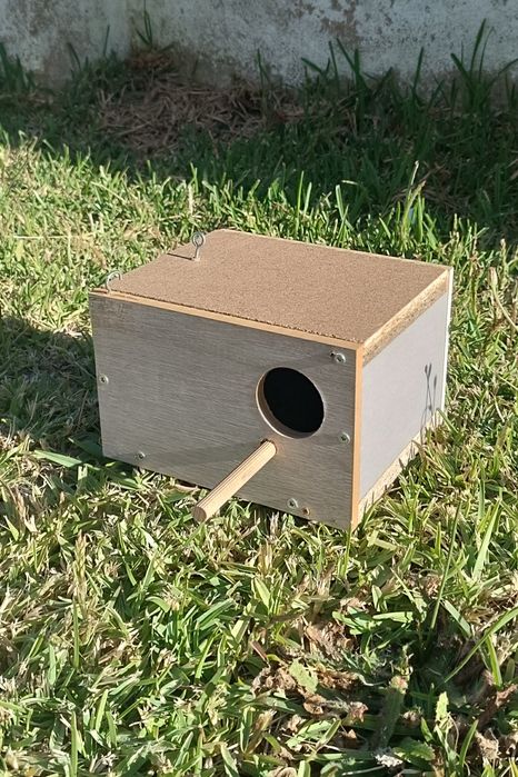 Ninho para aves de pequeno porte