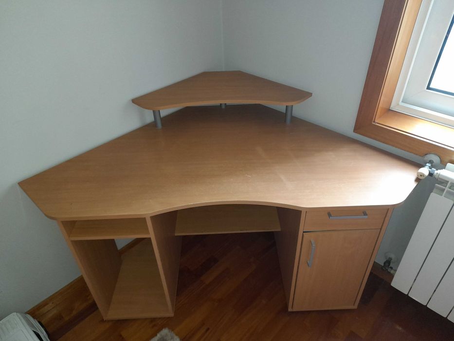 Mesa de secretária de canto