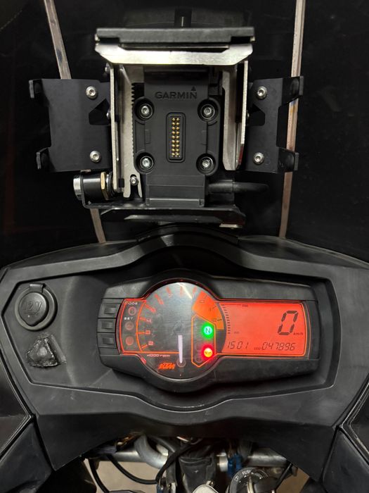 KTM 990 Adventure R com extras