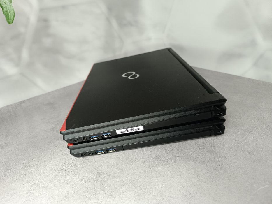 Ноутбук Fujitsu LIFEBOOK E546/i3-6100U/8/128/14 "HD/Гарантія