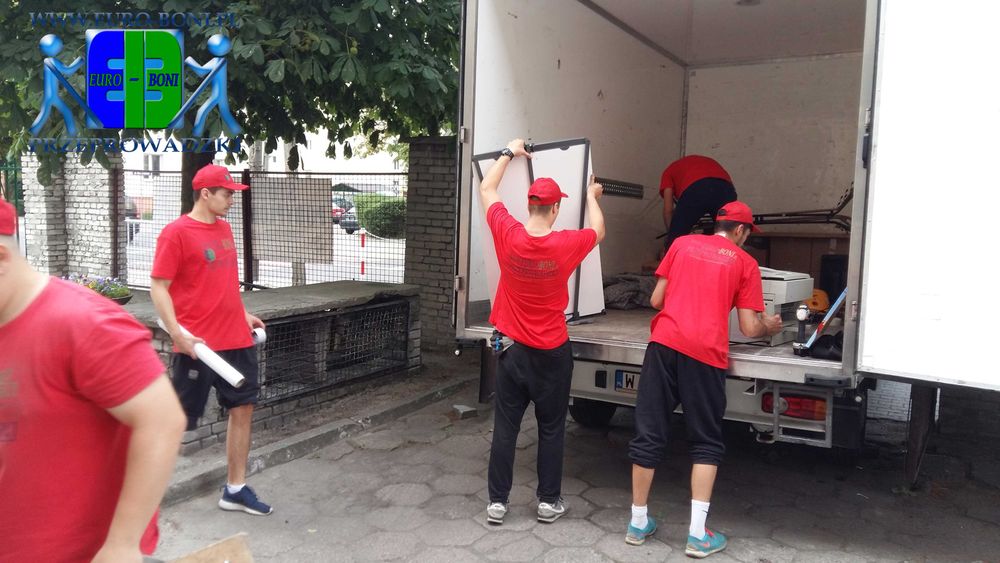 Przeprowadzki i transport mebli, rzeczy Pruszków okolice, cały Kraj