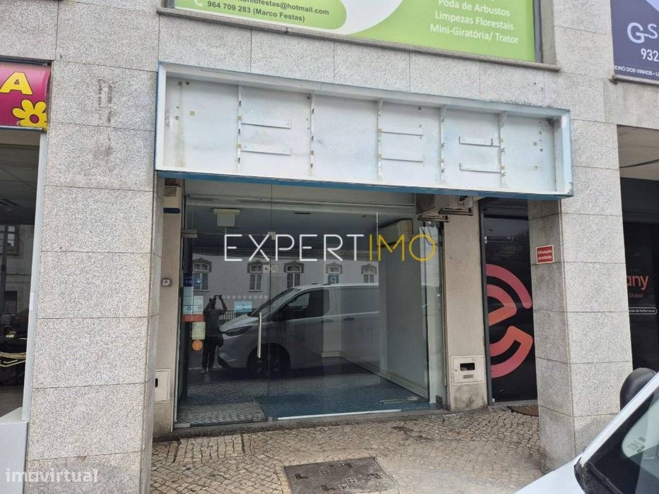 Loja comercial para arrendamento - Santa Comba Dão