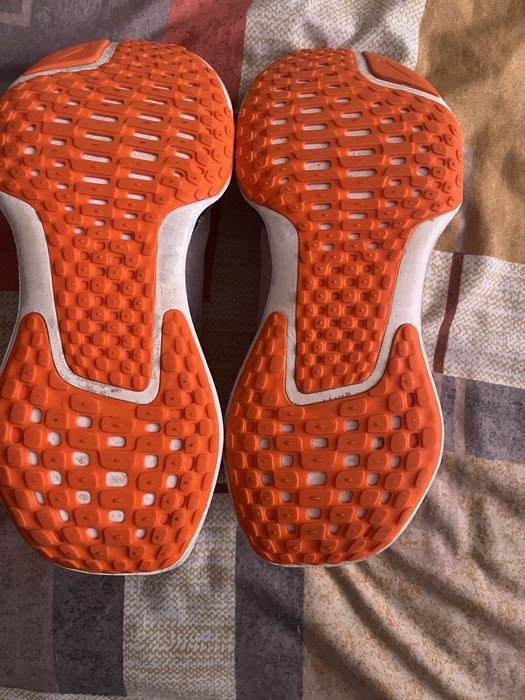 Оригинальные кроссовки Nike ZoomX Invincible Run Flyknit 3 (Размер 42.5 / 27 см)