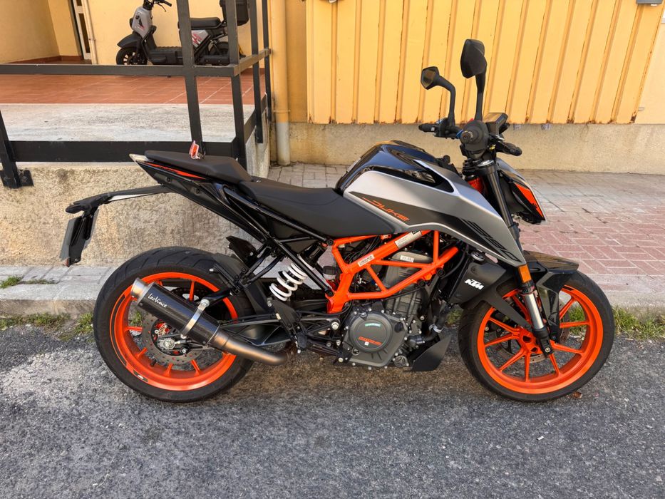KTM Duke 390 2022 como nova