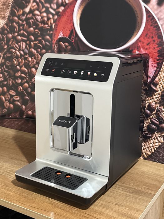 Ekspres do kawy KRUPS EA895 Auto Cappuccino oraz Latte  gwarancja