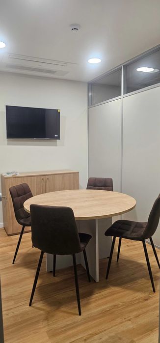 Arrendam-se Gabinetes a 300 m da rotunda da Areosa - Porto