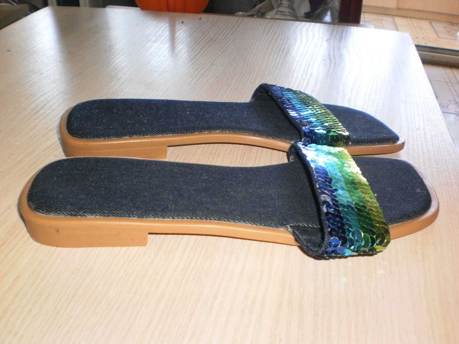 Шлепанцы, шлепки, размер 39, по стельке 25 см.