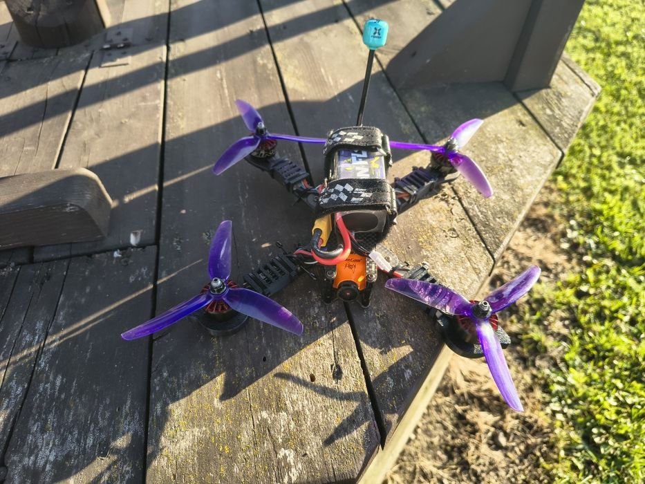 Dron FPV 4S 5 cali