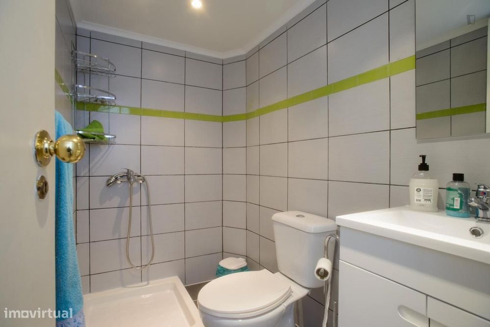 Quarto - localizado em Alameda Lisbon