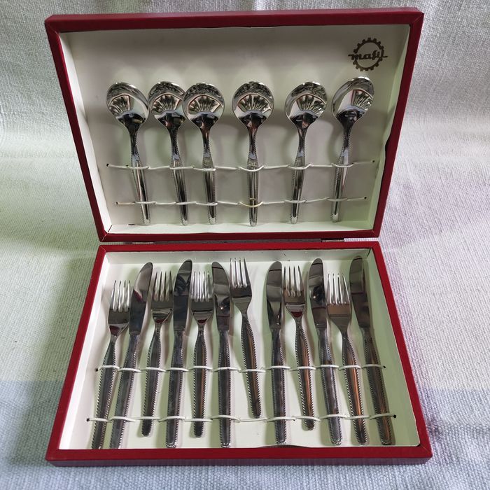 Faqueiro de 6 conjuntos