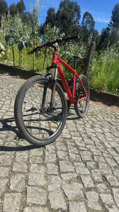Bicicleta btt vermelha