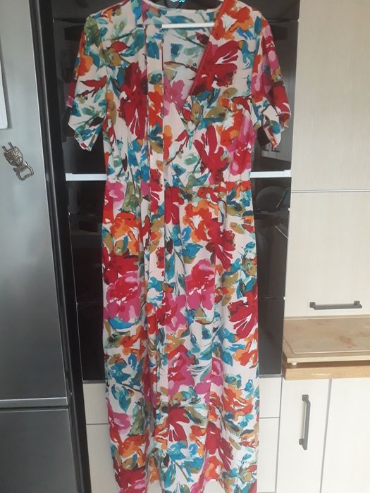 Sukienka w kwiaty