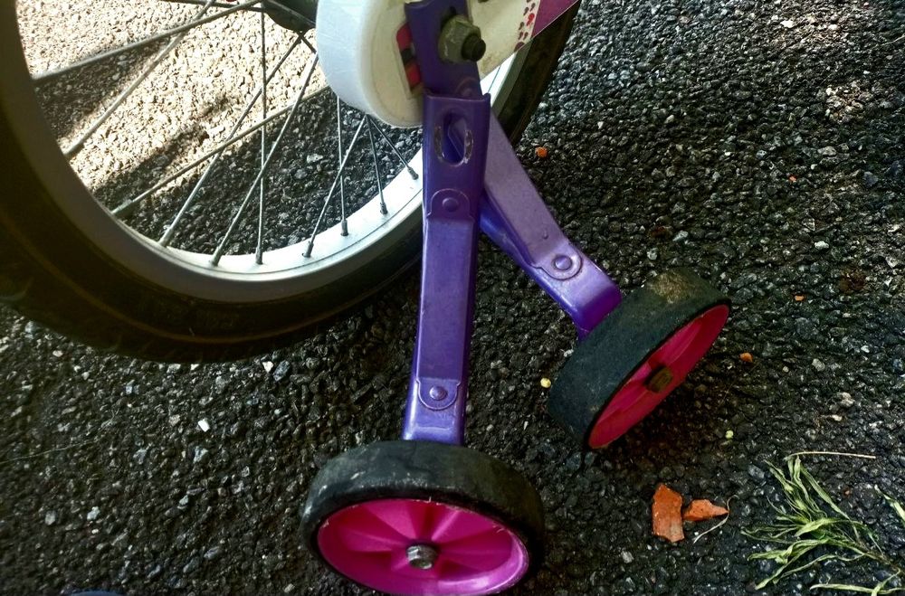 Продам дитячий велосипед Azimut