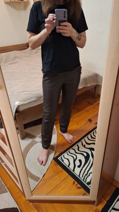 Штани з екошкіри. Розмір S