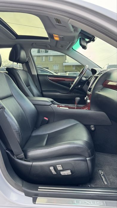 ОДИН ВЛАСНИК НЕФАРБОВАНИЙ Lexus Лексус LS 460 2010р 4,6 газ/бенз 8АКПП