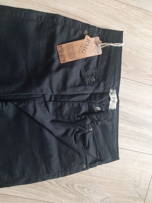 Klasyczne czarne spodnie Plus Size 42