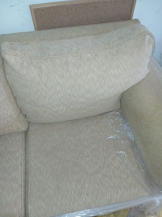 Sofa bege usado em bom estado