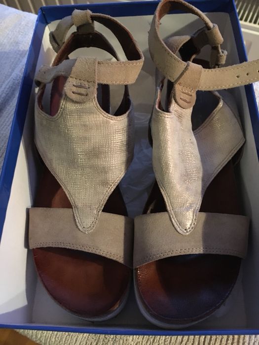 Sandalki Mjus 39