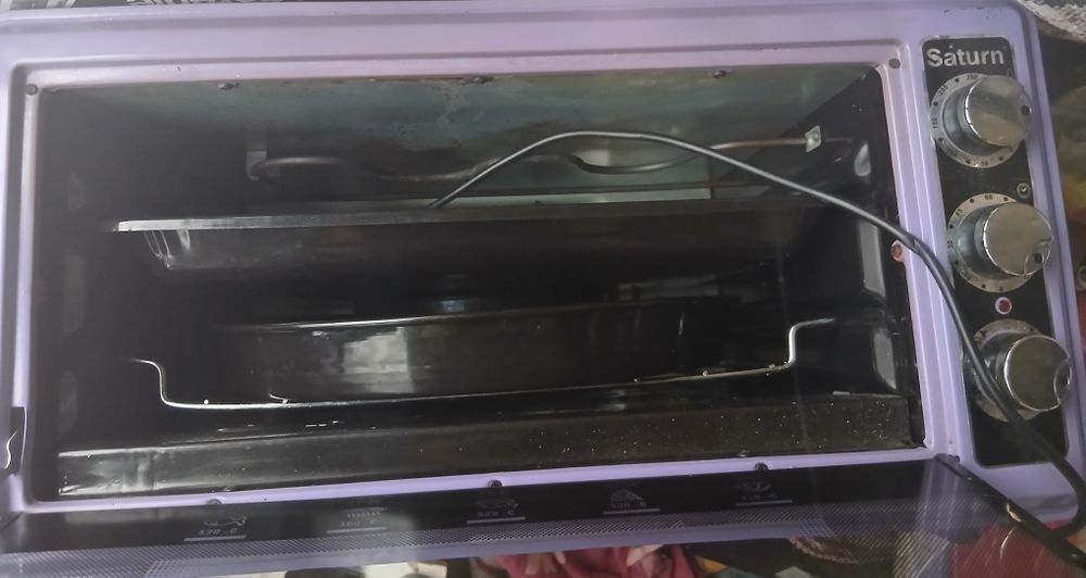 Электропечь в хорошем состоянии