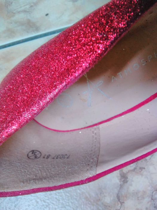 Szpilki brokatowe czerwono-złote 38