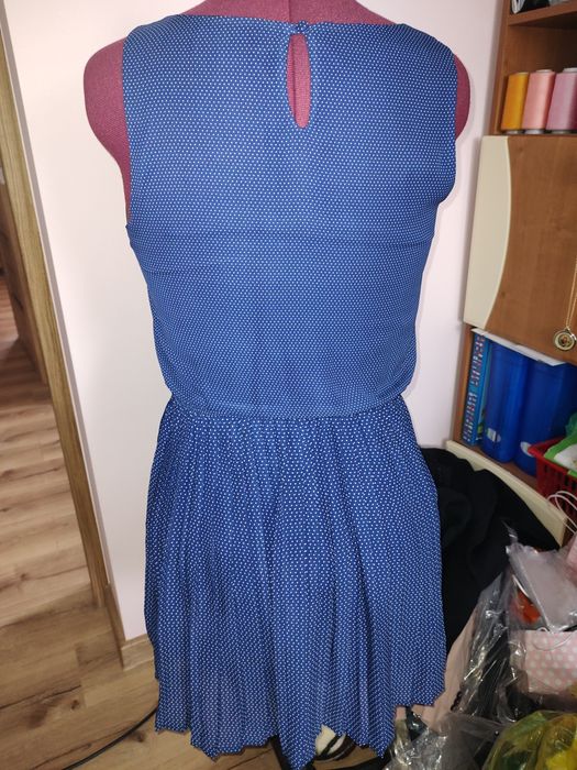 Sukienka granatowa w groszki rozmiar M Mohito