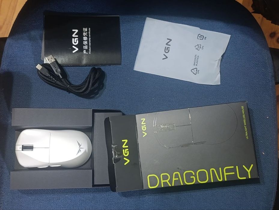 VGN Dragonfly F1 SE White (PAW3395) — нова.
Продам топову ігрову мишку VGN Dragonfly F1 SE.
Абсолютно нова — щойно приїхала з Китаю, не б