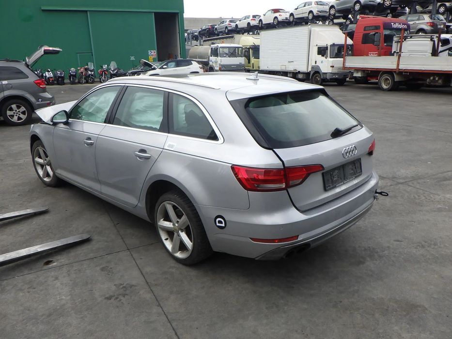 Tampa da Mala Audi A4 Avant 8w B9 2.0tdi 2016