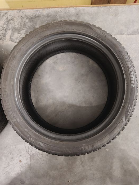 Opony zimowe Laufenn 255/45 17