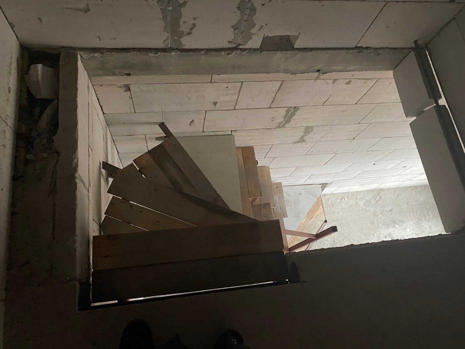 ТЕРМІНОВО!!!  Продається 3-х кімнатна ДВОХРІВНЕВА квартира!