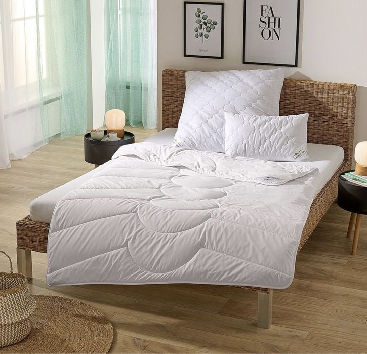 Traumschlaf Nature kołdra caloroczna z włosia wielbłądziego 135x200