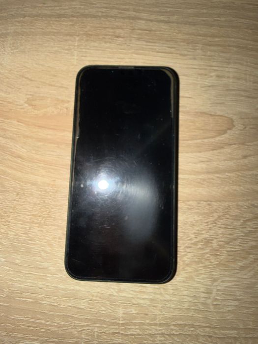 iPhone 13 po gwarancji.