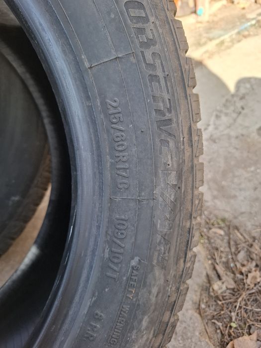 Dwie opony zimowe 215/60/17C