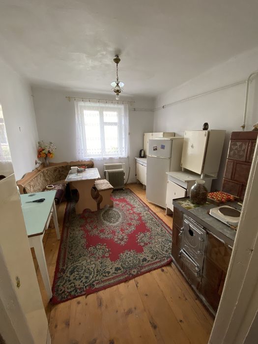 Продаж будинку та земельної ділянки