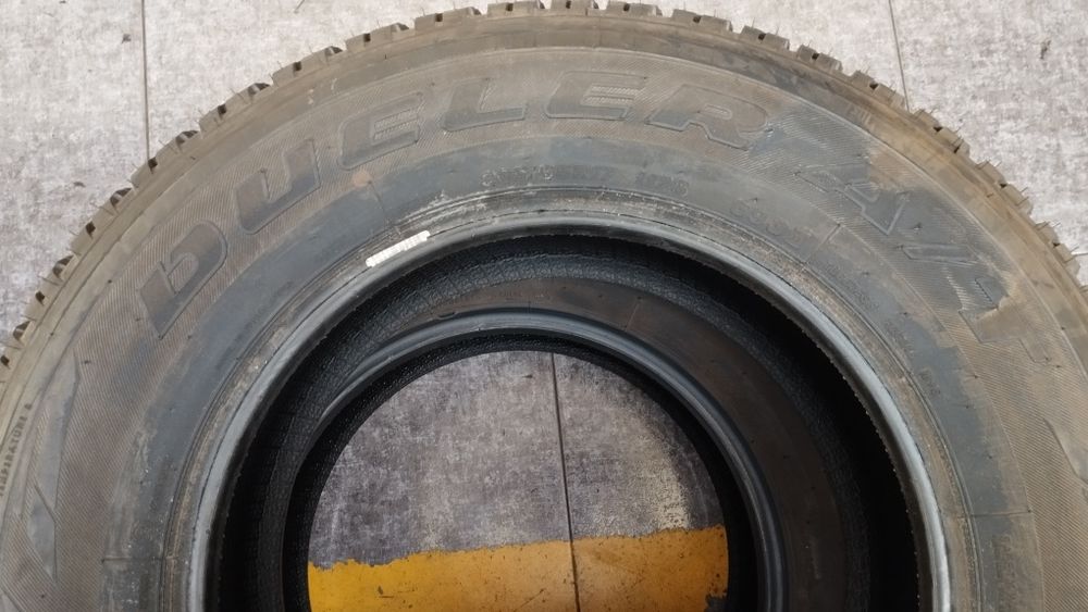 Pneu Bridgestone Dueler A/T 265/65 R17 (novo, DOT 2624)