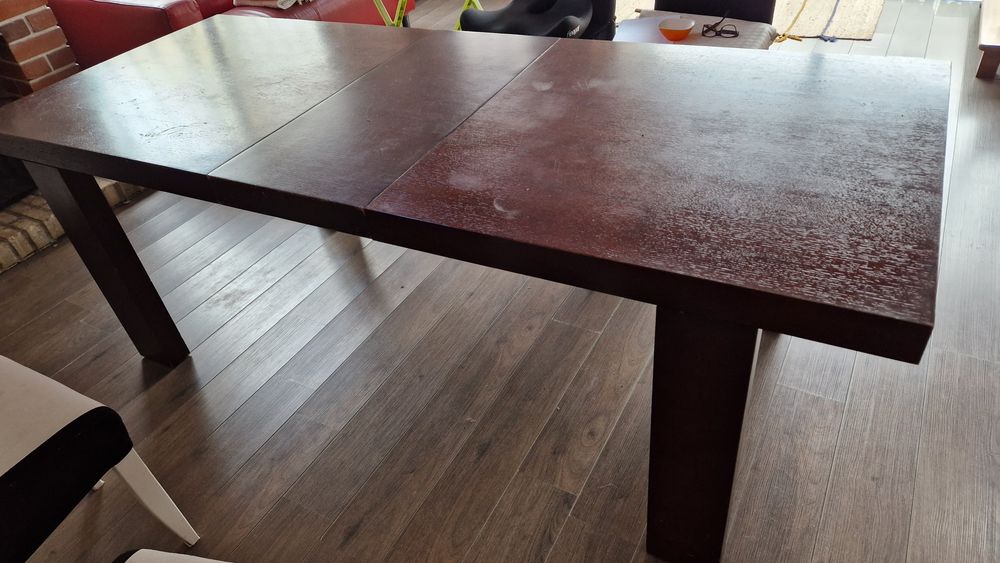 Mesa de jantar Gato Preto