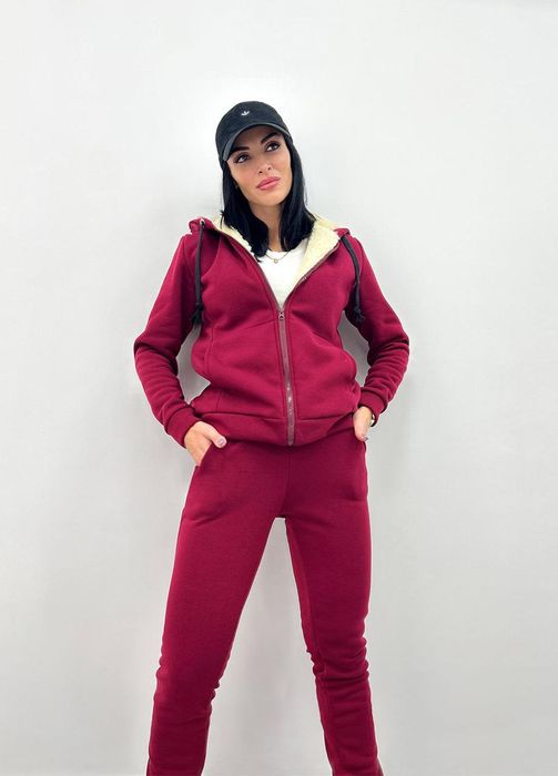Спортивные костюмы на меху женские