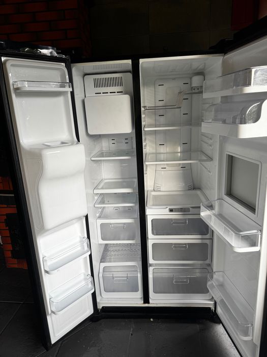 Lodówka Samsung side by side