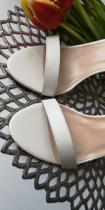 Nowe sandały białe roz 39 boohoo