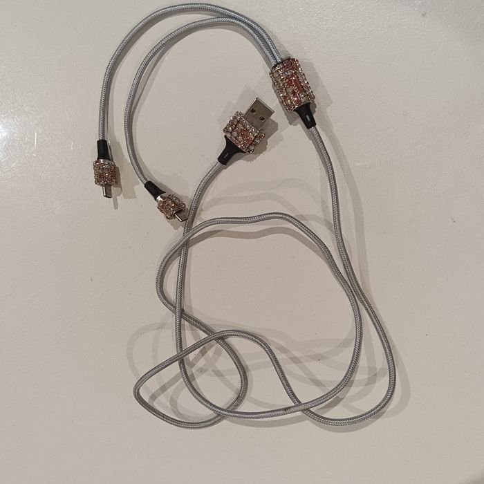 Cabo carregador rosa strass C e micro USB
