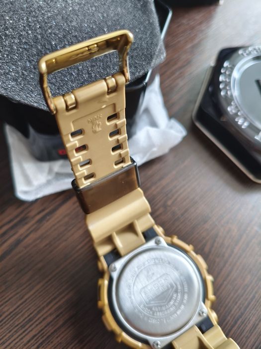 Часы Casio G-SHOCK GA-110GD-9BER