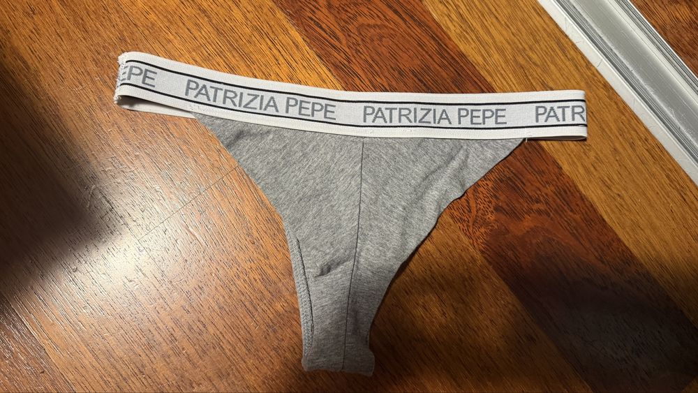 Patrizia  Pepe nowe majtki xs/s