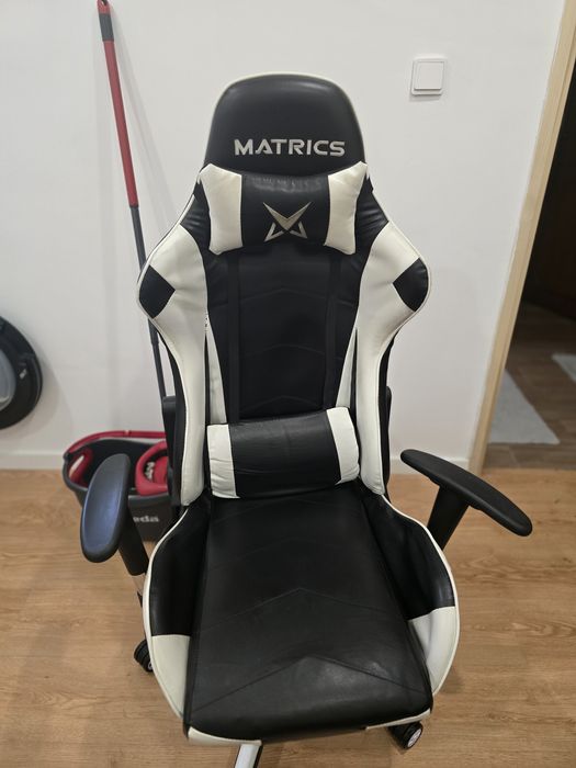 Cadeira gaming matrics - em bom estado