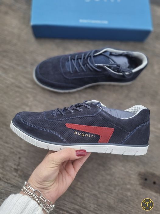 Чоловічі  кросівки, туфлі, мокасіни  Bugatti , 44