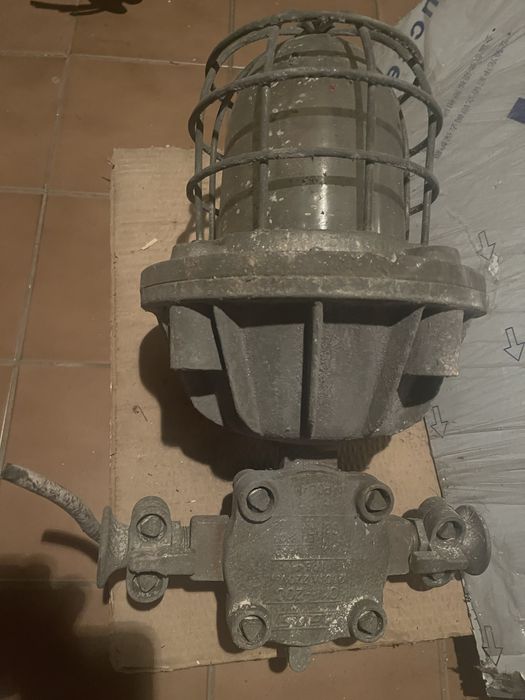 2 duże lampy przemysłowe, przeciwwybuchowe