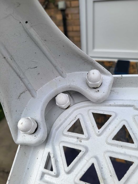 Zestaw aluminiowych mebli ogrodowych. Unikatowy komplet